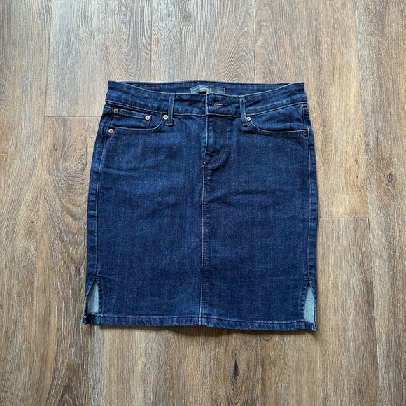 Levi’s Skirt - Picture 1 of 2